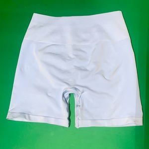 Brand new Frozen Spring color Alphalete amplify shorts in size medium